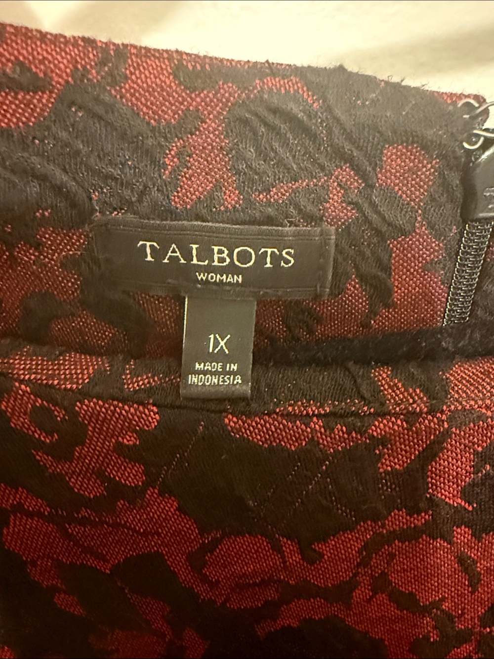 Talbots Burgundy and Black Long Sleeve Floral Shift Dress - Picture 2 of 3